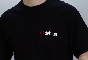 PingvinBolt.hu Debian póló