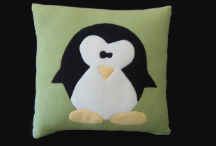 PingvinBolt.hu Linux díszpárna (zöld)