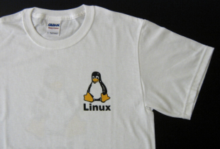 PingvinBolt.hu Fehér Linux póló (csak az elején pingvinnel)